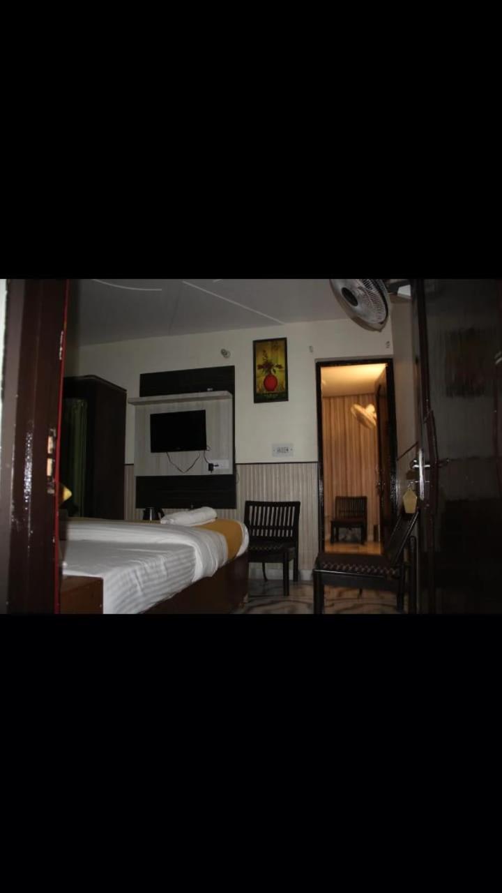 hotel stay well Banikhet Buitenkant foto